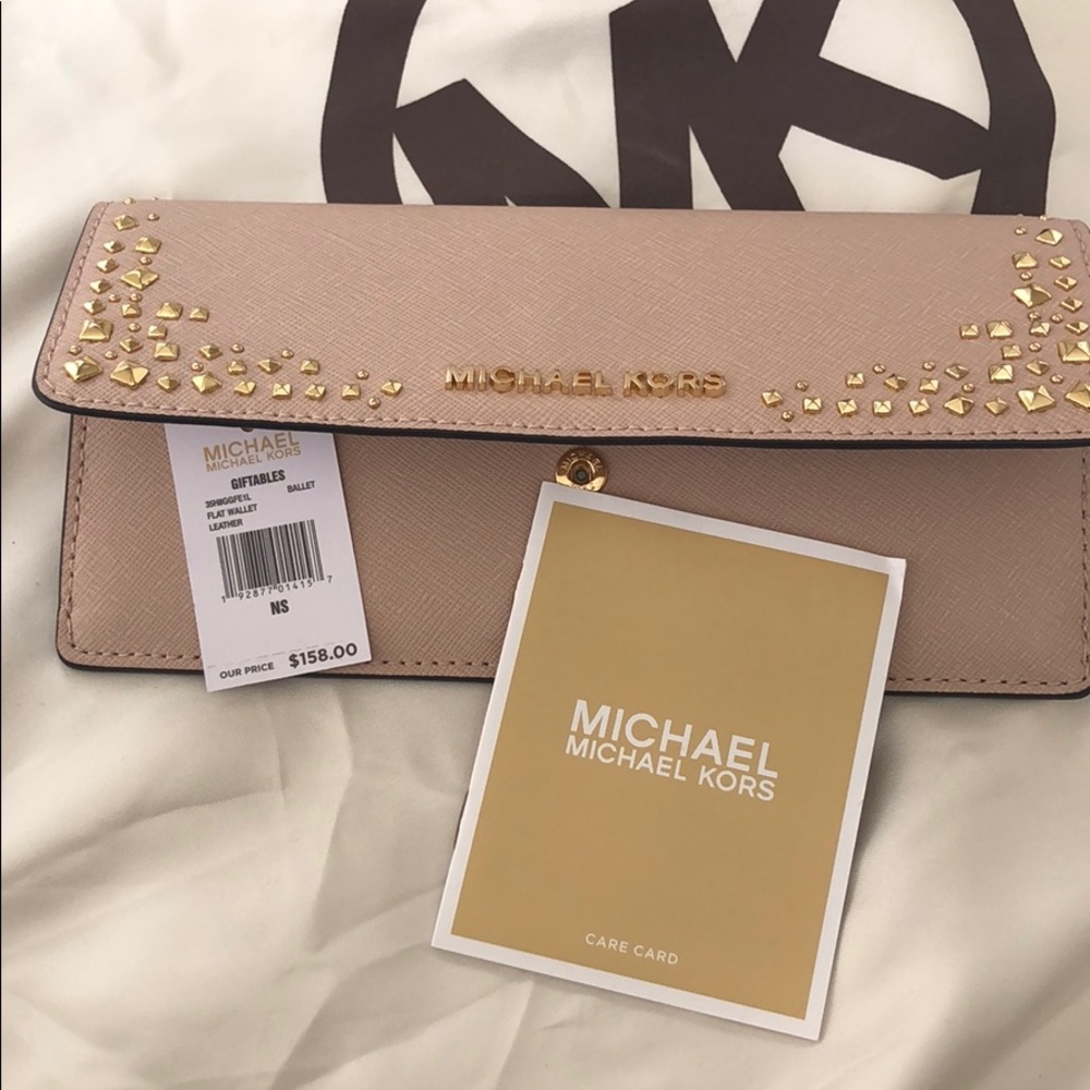 MICHAEL KORS  Gold Stud NWT